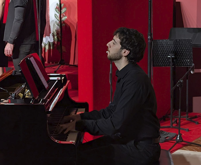 Javier Pla Menés - Piano, Teclado