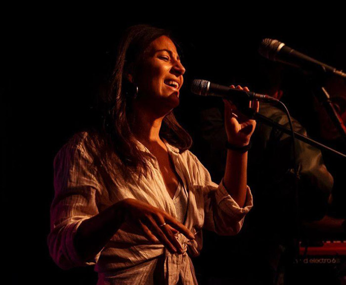 Marisa Tolentino - Voz / Canto